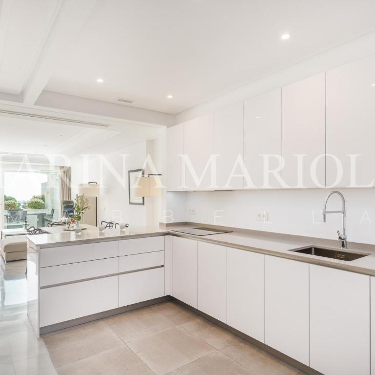 Marina Mariola Marbella - Apartamento de 3 dormitorios con vistas al mar - 20