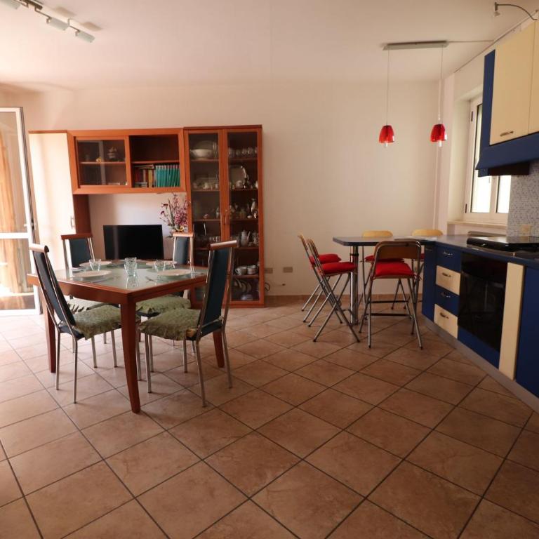 Charming 2 Bedroom Holiday Home in Otranto, Italy - Casa Vacanze - 11