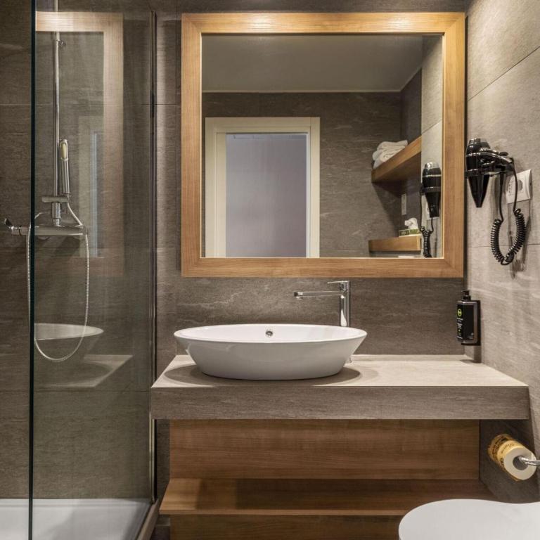B&B HOTEL Milano Portello - Camera Comfort Doppia con Letti Singoli - 4
