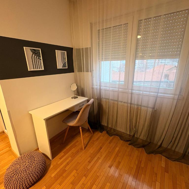 NAR Royalton Apartment #27 Free Parking - One-Bedroom Apartment with Balcony - 3