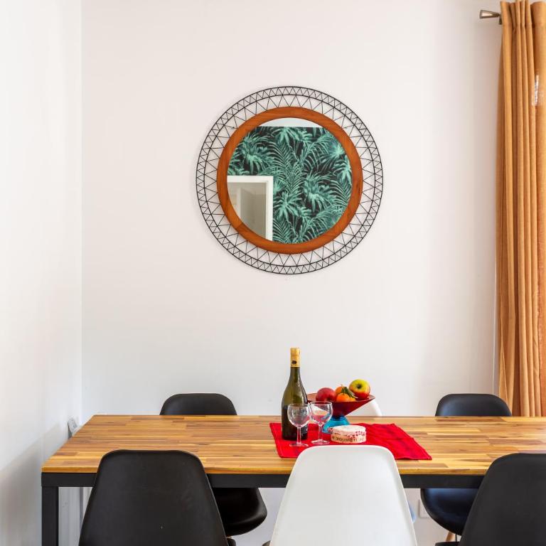 Spacious Family Apartment near Disneyland with Garden, AC and Parking - Appartement - Vue sur Jardin - 11