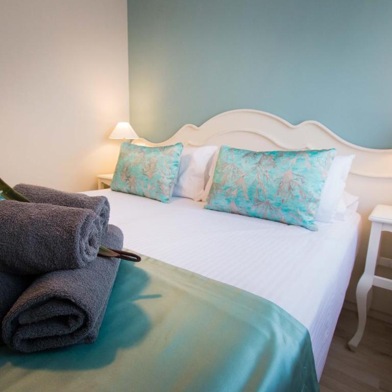 Holidays2Malaga Suites - Two-Bedroom Apartment - 2