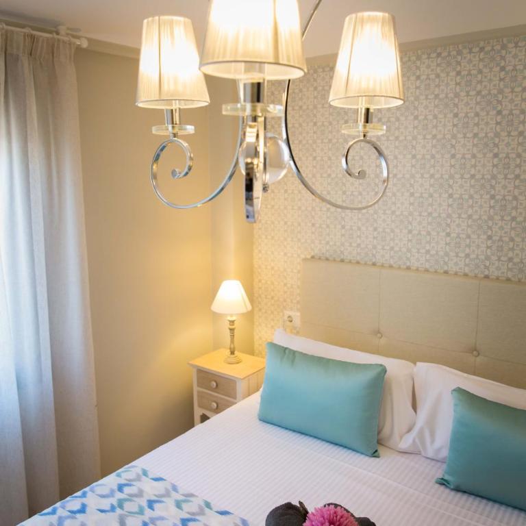 Holidays2Malaga Suites - Two-Bedroom Apartment - 5