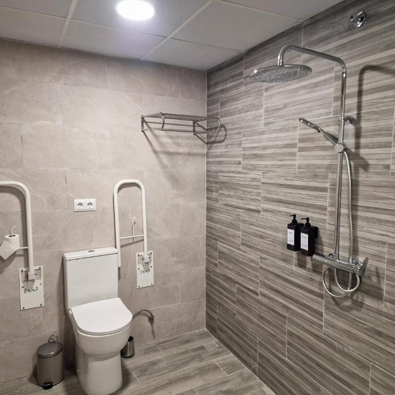 Habitación 1 con Baño Privado Casa Siglo XV Termas Romanas - Habitación Doble - 26