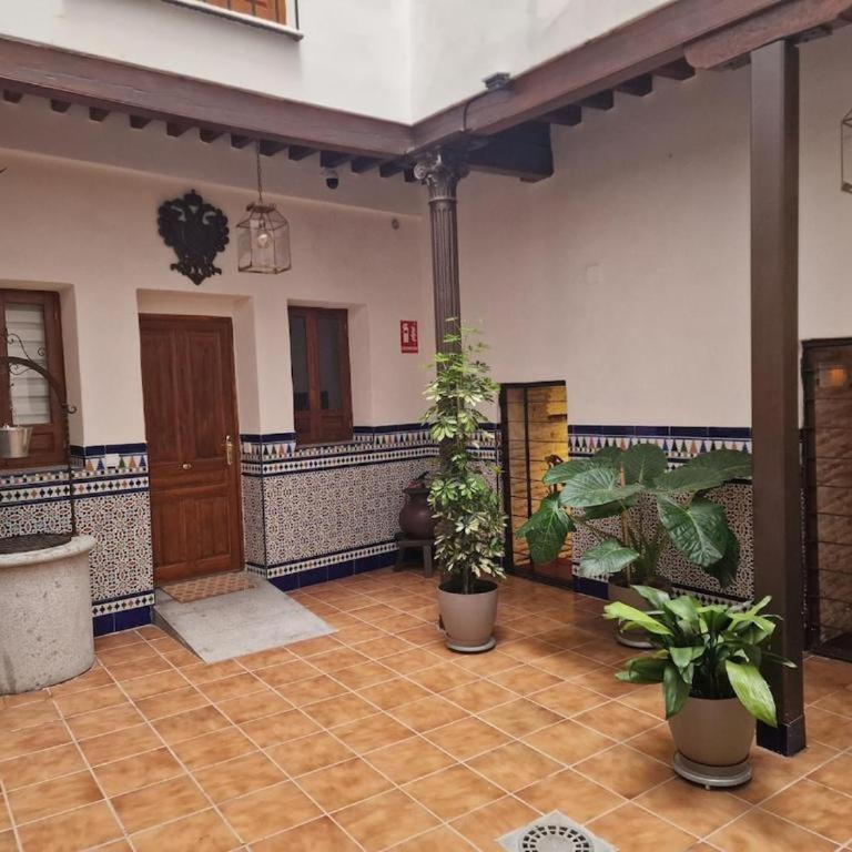 Habitación 1 con Baño Privado Casa Siglo XV Termas Romanas - Habitación Doble - 1