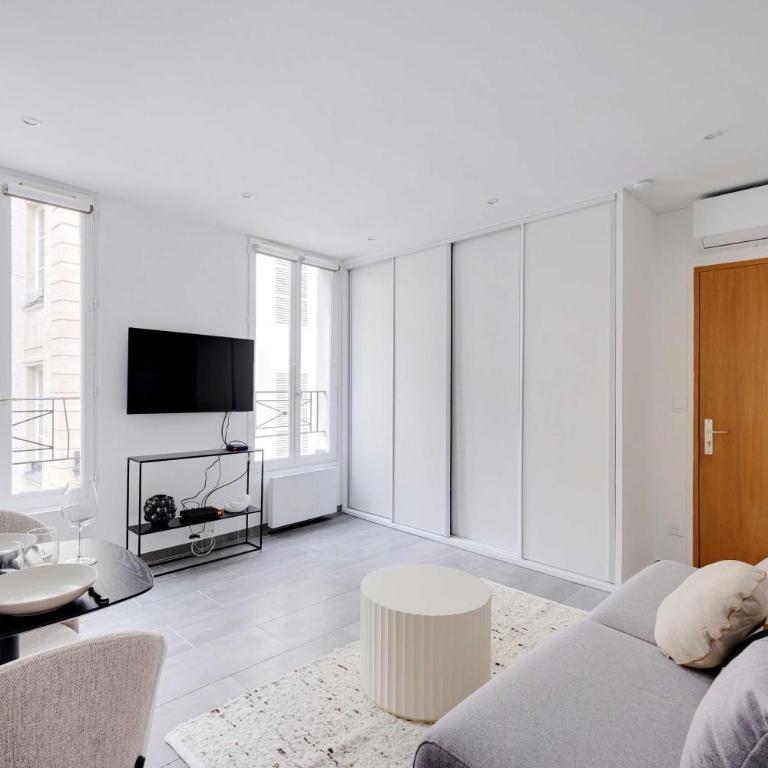 Charming studio - AC- 2P- Sentier - Studio - 10