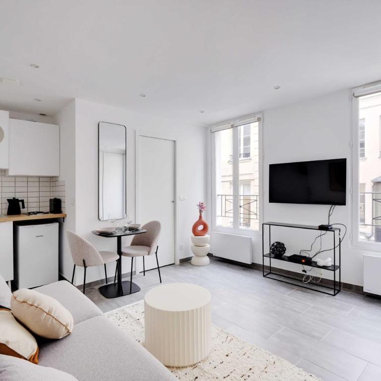 Charming studio - AC- 2P- Sentier - Studio - 11