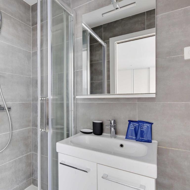 Charming studio - AC- 2P- Sentier - Studio - 12