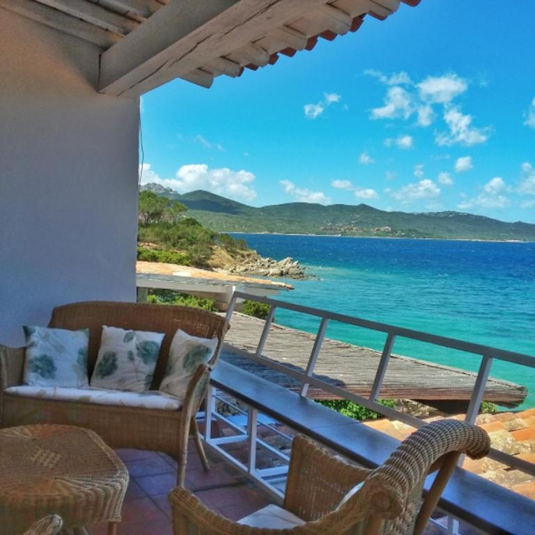 House On The Sea Porto Rotondo - Appartamento con 2 Camere da Letto, Balcone e Vista mare - 3