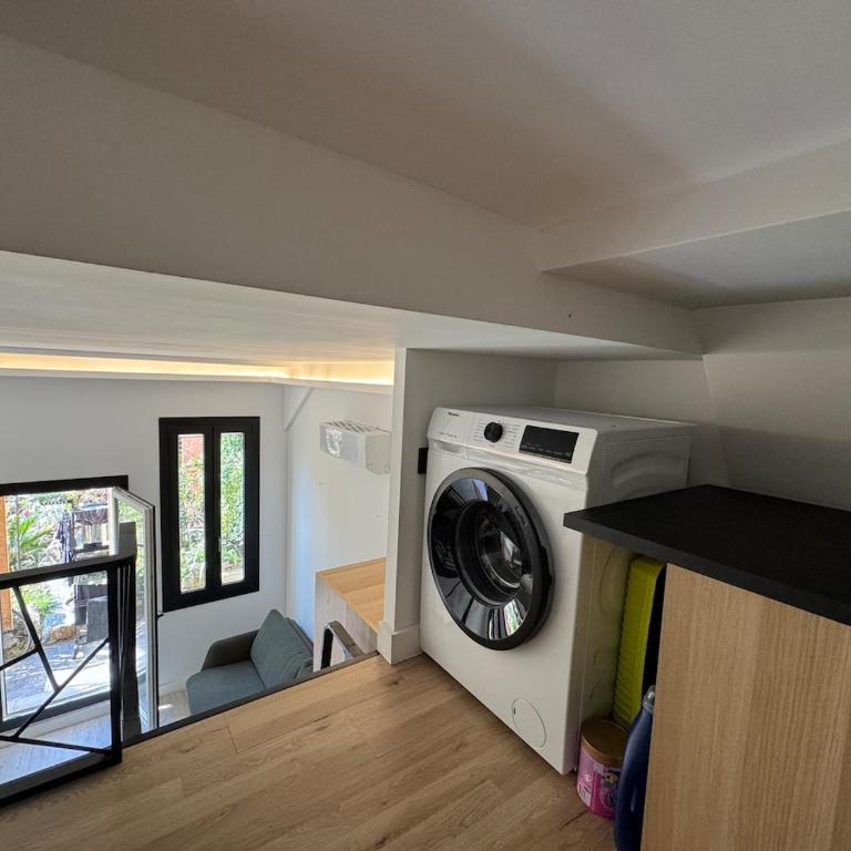 Elegant studio with mezzanine, city center - Studio-Apartment - 16