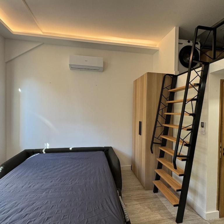 Elegant studio with mezzanine, city center - Studio-Apartment - 17