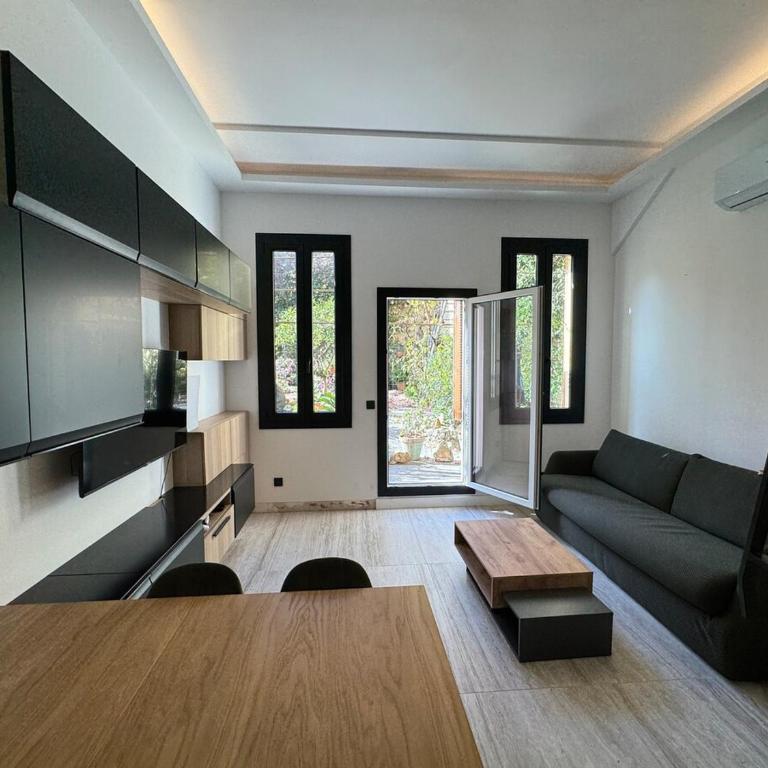 Elegant studio with mezzanine, city center - Studio-Apartment - 20