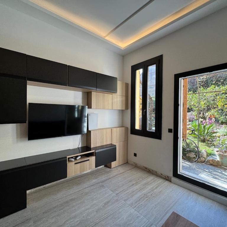Elegant studio with mezzanine, city center - Studio-Apartment - 23