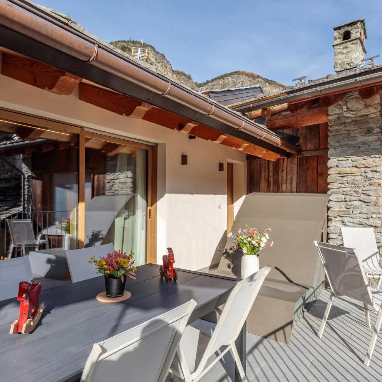 Godioz Suites - [Aosta Valley] - Appartamento con 2 Camere da Letto e Terrazza - 6