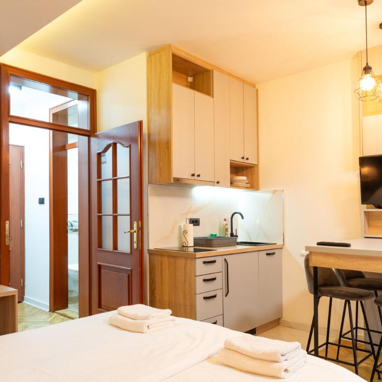 Apartmani Central & Free parking - Apartman - 3