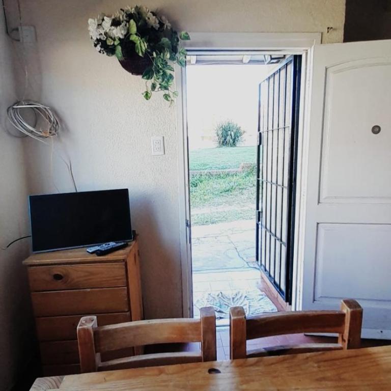 Casa Gesell Sur y Mar - Two-Bedroom House - 11