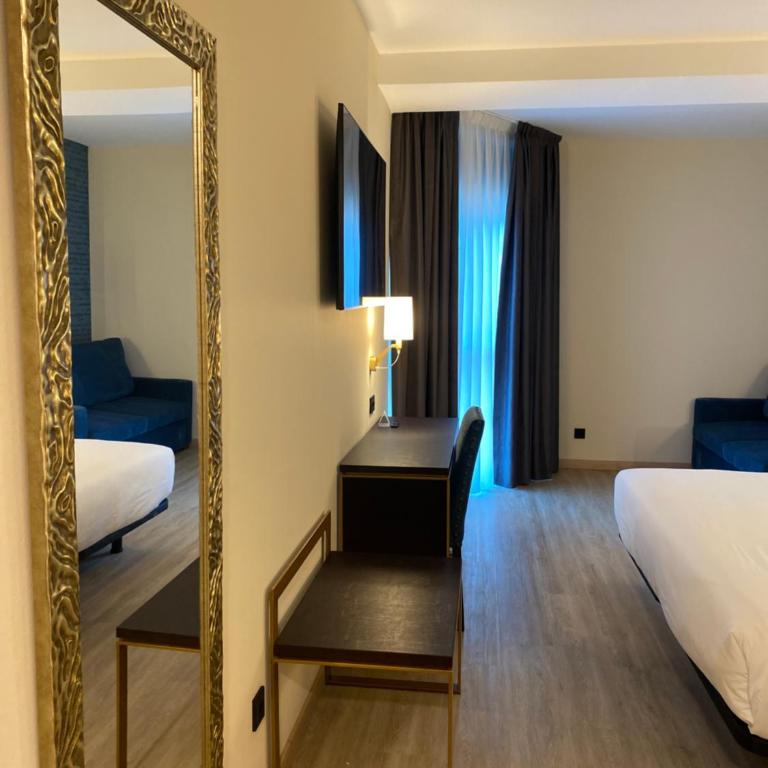 Hotel Zentral Gijón Rey Pelayo - Habitación Doble Estándar con cama supletoria - 1
