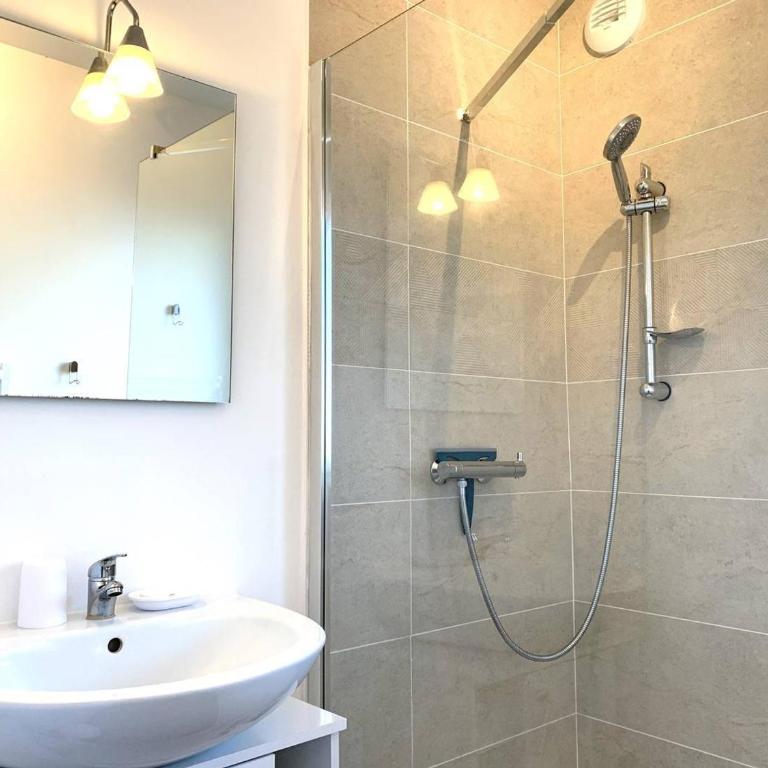 Maison neuve avec jardin et WIFI à Perros-Guirec - FR-1-368-404 - Ferienhaus - 13