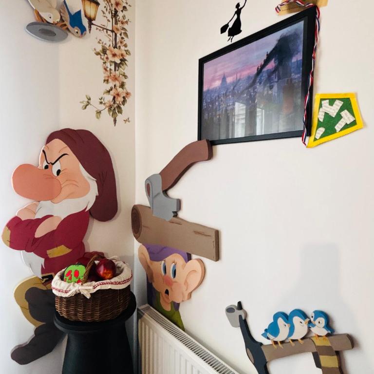 THE ENCHANTED HOUSE ( 15 min walk to Disney) - Apartment mit 2 Schlafzimmern - 46
