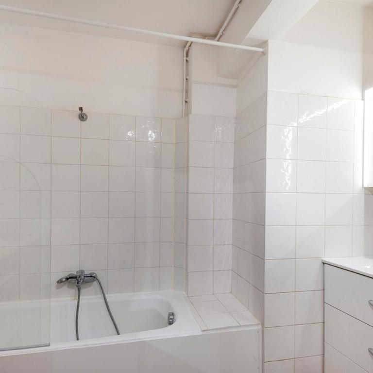 Apartment with 3 bedrooms in Marseille - Apartment - 10