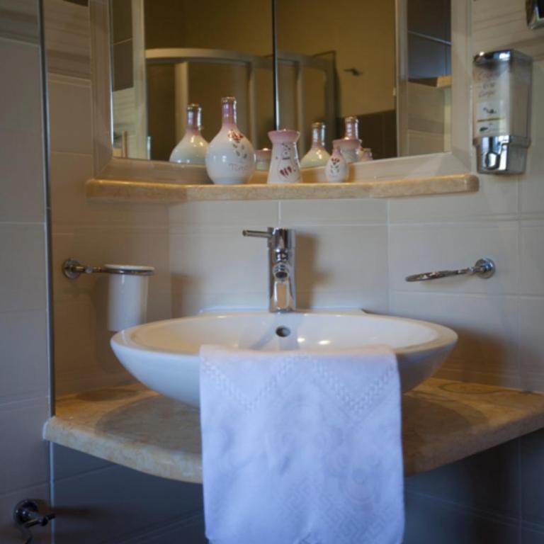 Agriturismo Sa Mandra - Camera Matrimoniale con Bagno Privato - 20