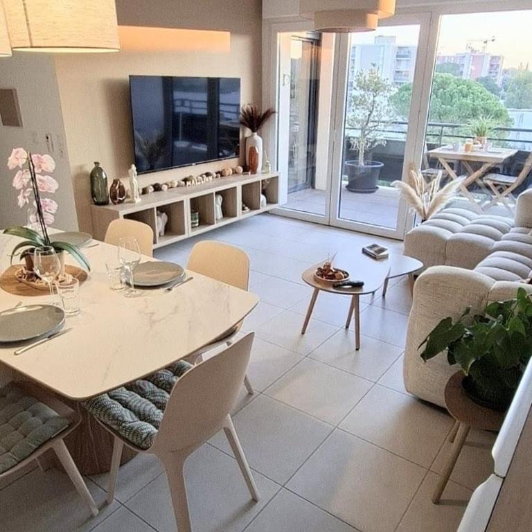 Beautiful 3-bedroom apartment with terrace, park view - Two-Bedroom Apartment - 34