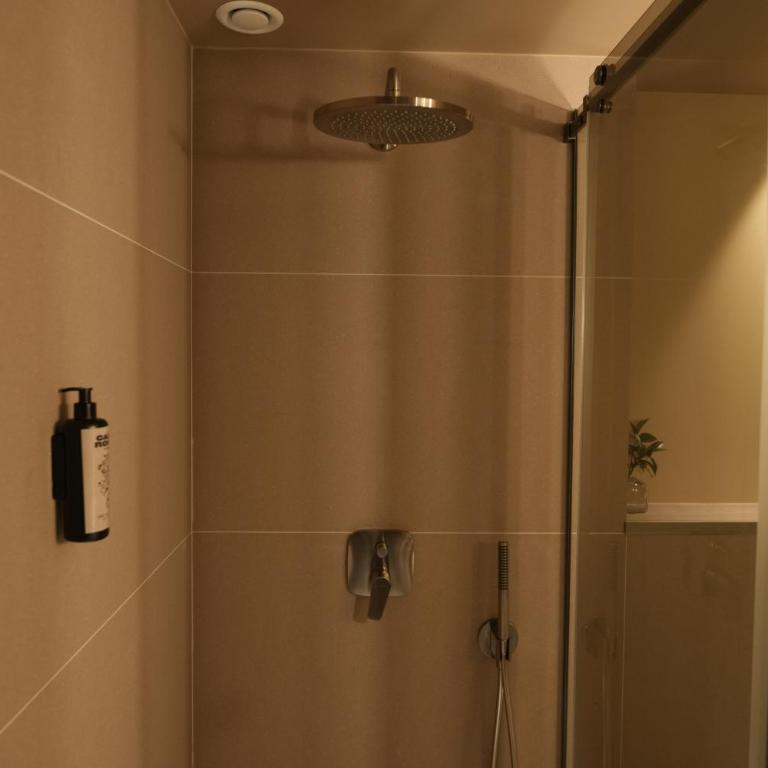 CASA ROMA Hostel Boutique - Habitación Doble con baño privado - 13