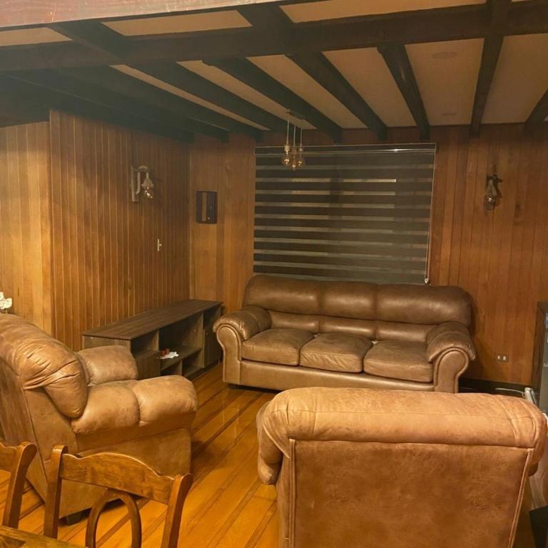 House in the heart of the city with a jacuzzi and parking - One-Bedroom Villa - 1