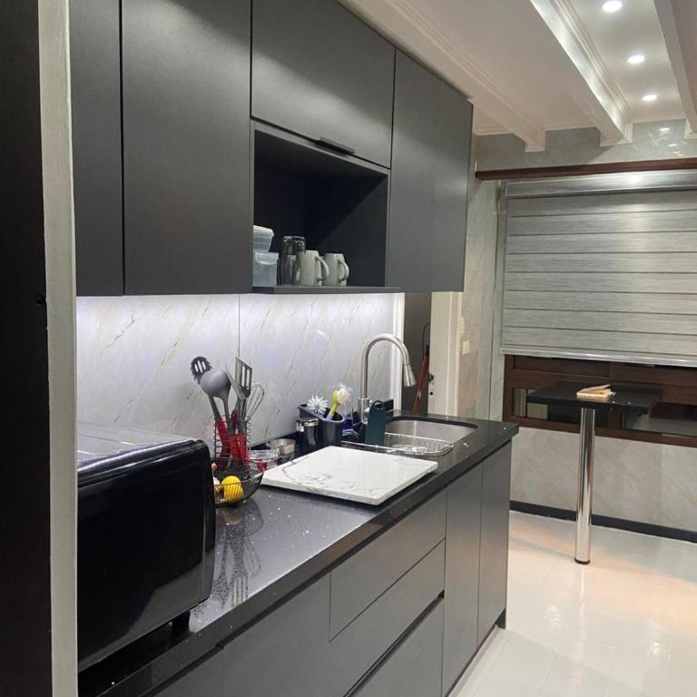 House in the heart of the city with a jacuzzi and parking - One-Bedroom Villa - 25