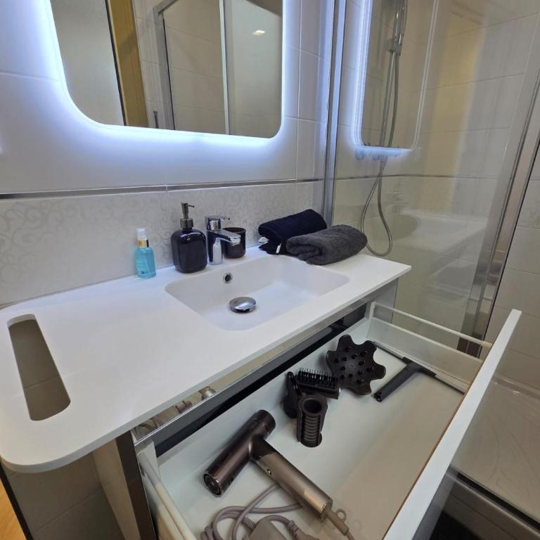 Luxury Paris Apt, Eiffel View, Golden Triangle - Appartement 1 Chambre - 12