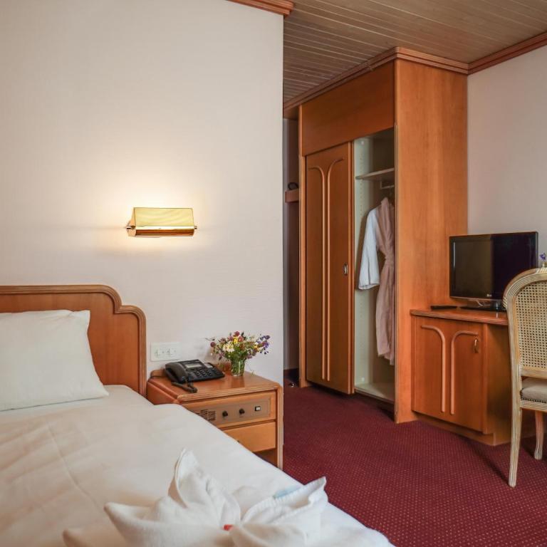 Thermal Hotels & Walliser Alpentherme Leukerbad - Einzelzimmer Maison Blanche - 5