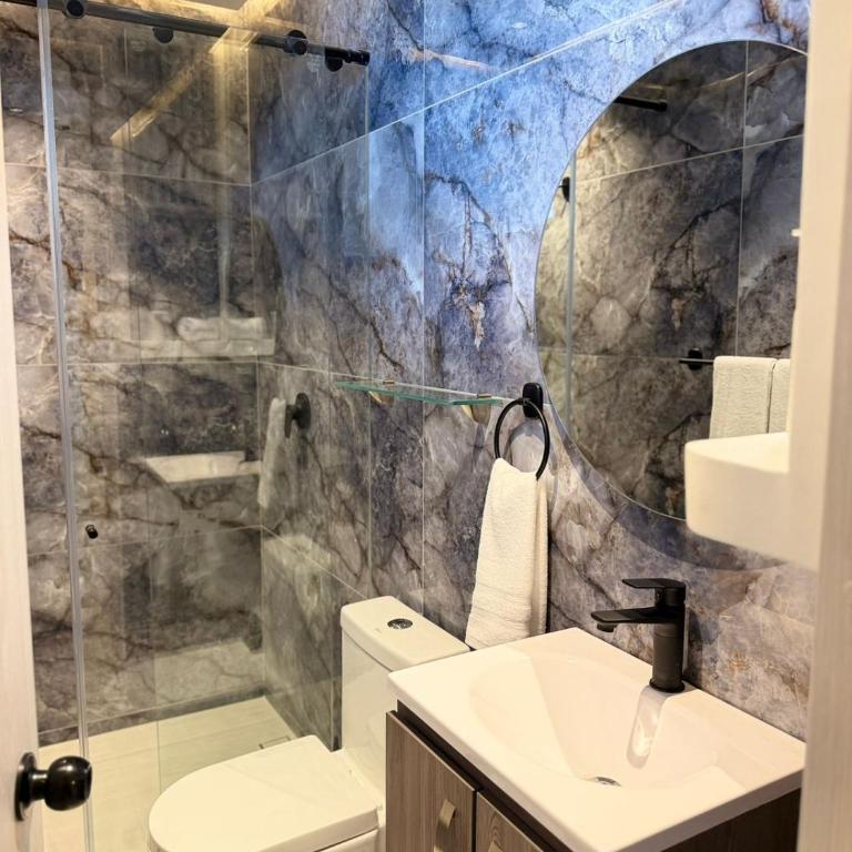 Del Mar City View - Deluxe King Studio - 2