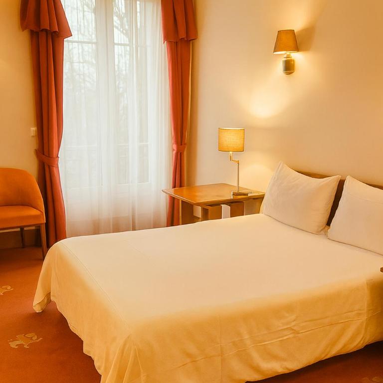Hôtel Terminus - Chambre Double Supérieure - 4