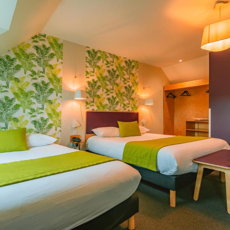 ibis Styles Calais Centre - Suite avec Lit Double et Canapé-Lit - 9