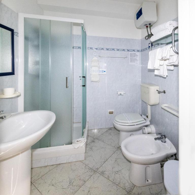B&B Brezza Marina & Ristorante Shoreline - Chambre Double avec Balcon - 4