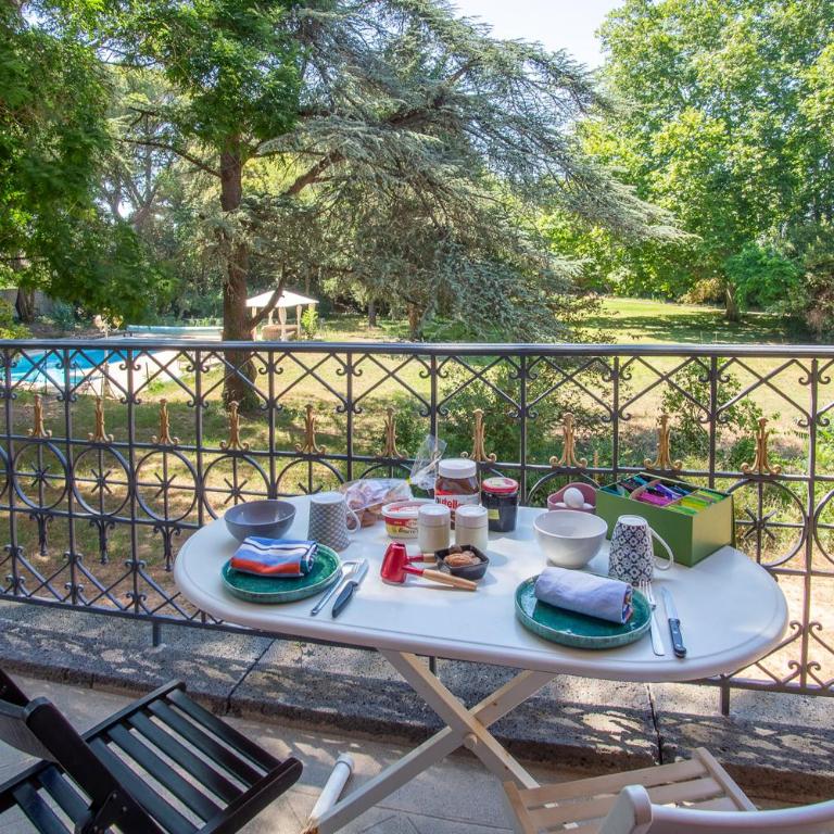 Un château pour vos vacances à 10min plage - Villa avec Piscine Privée - 27