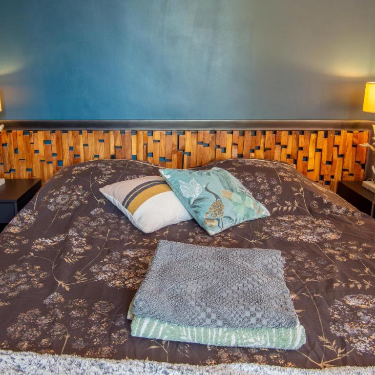 Un château pour vos vacances à 10min plage - Villa avec Piscine Privée - 30