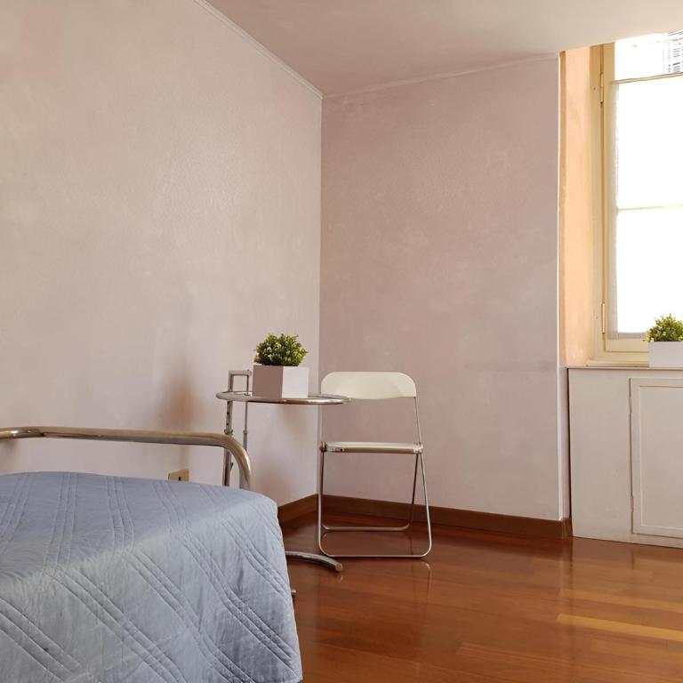 Elegante Dimora d' Epoca dal Fascino Retrò - Appartamento con 2 Camere da Letto - 43