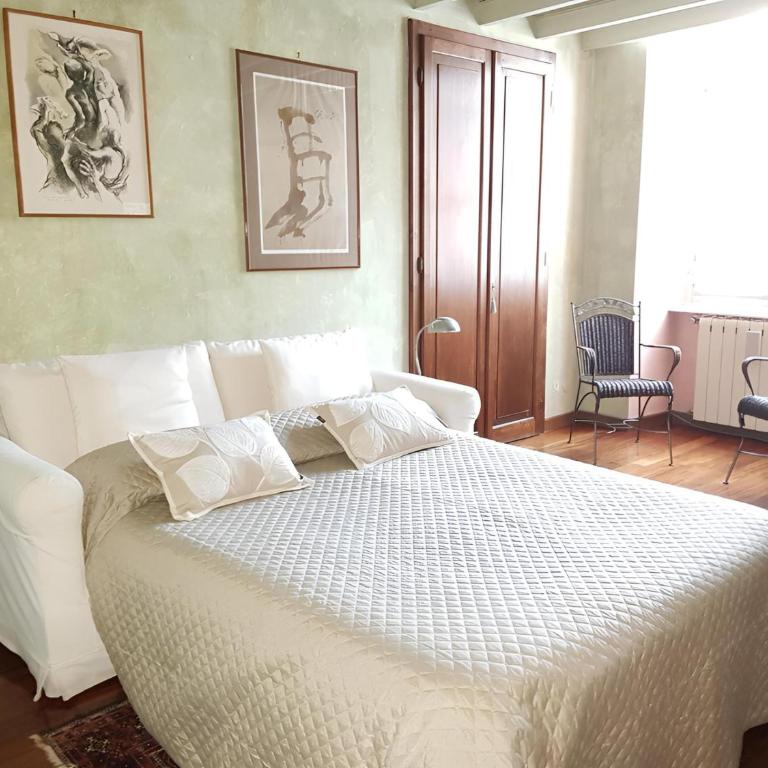 Elegante Dimora d' Epoca dal Fascino Retrò - Appartamento con 2 Camere da Letto - 18