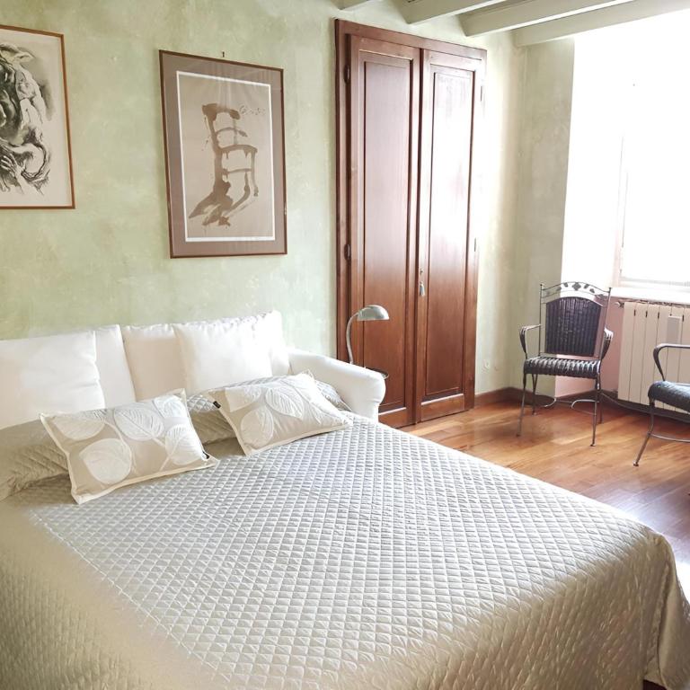 Elegante Dimora d' Epoca dal Fascino Retrò - Appartamento con 2 Camere da Letto - 21