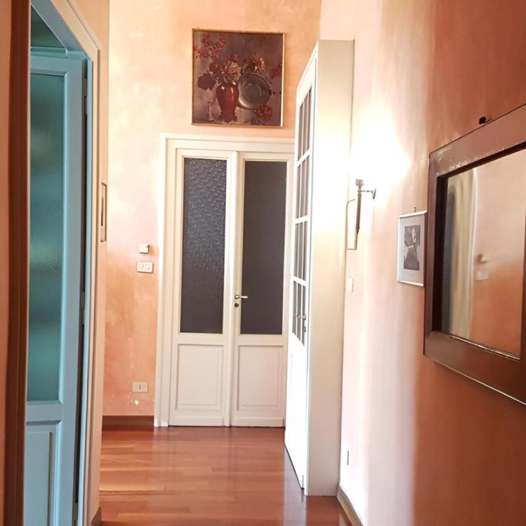 Elegante Dimora d' Epoca dal Fascino Retrò - Appartamento con 2 Camere da Letto - 37