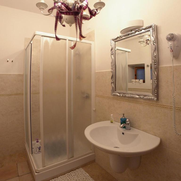Divas Rooms - Camera Matrimoniale - 4