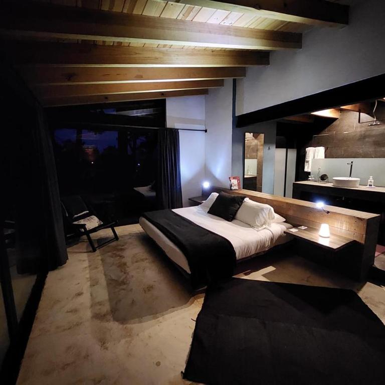 Xomue - Deluxe Double Room with Balcony - 2