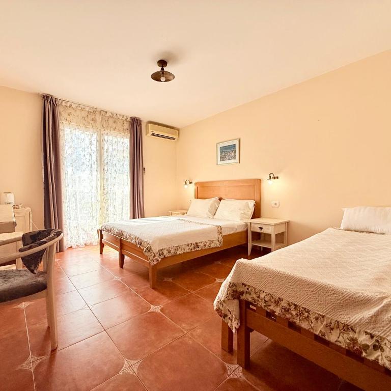 Budva Perla di Mare Hotel - Superior Trokrevetna Soba - 1