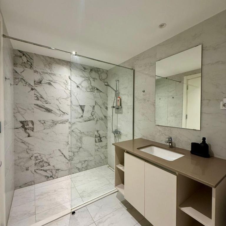 Crown Apartments - BW Aurora - One-Bedroom Apartment - 4