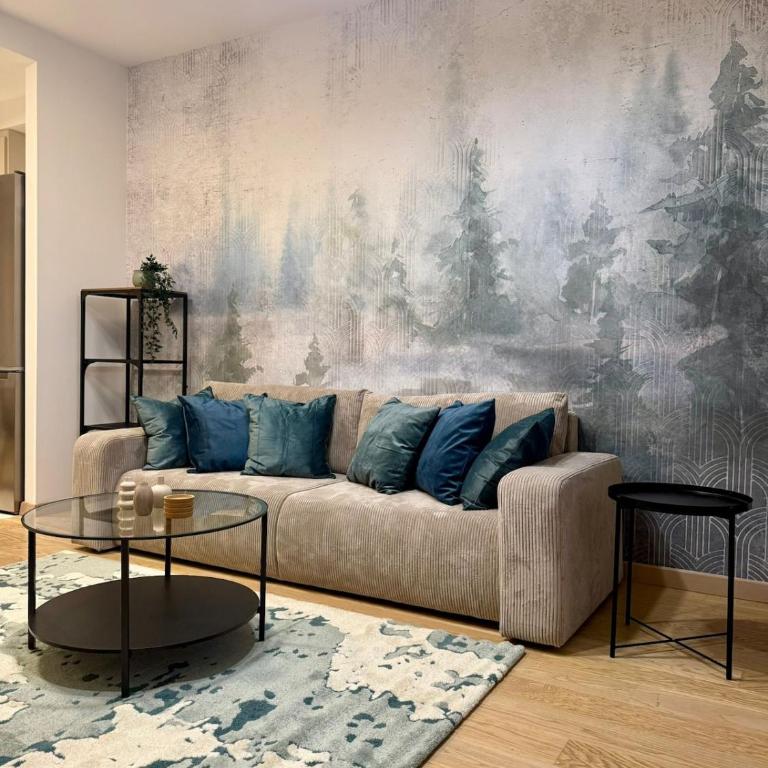 Crown Apartments - BW Aurora - One-Bedroom Apartment - 11