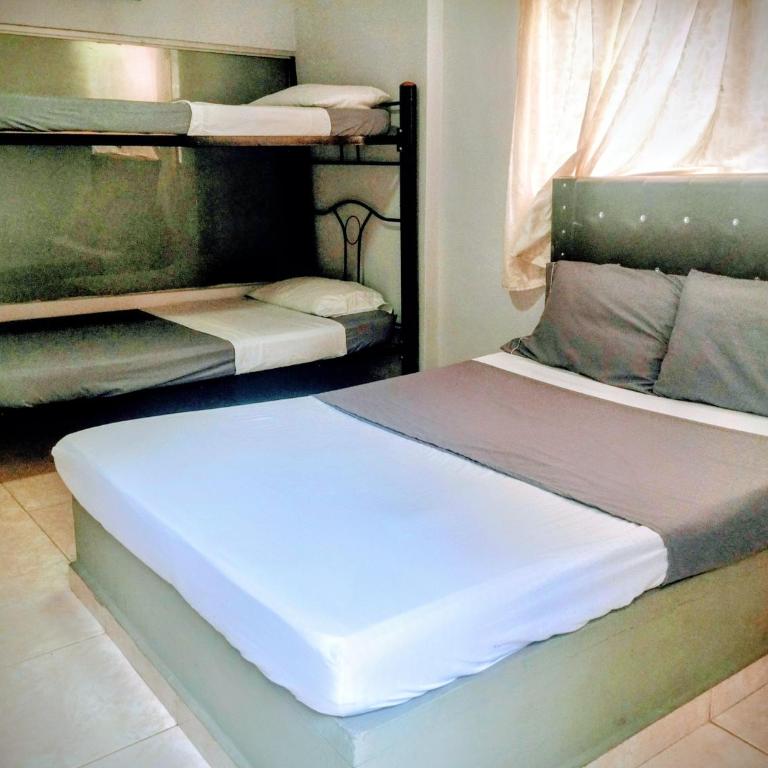 Hotel La Finca de Juancho - Family Room - 1