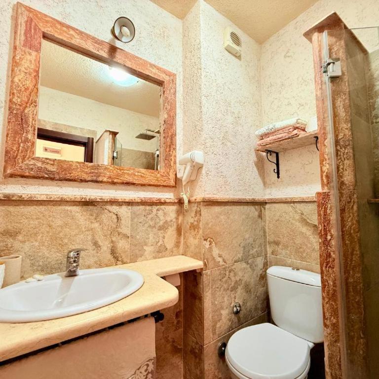 Budva Perla di Mare Hotel - Superior Trokrevetna Soba - 6