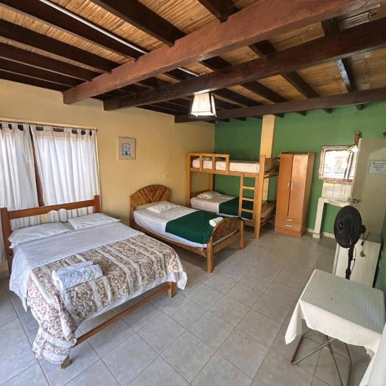 La casa de Jessi - Habitación Familiar con balcón - 2