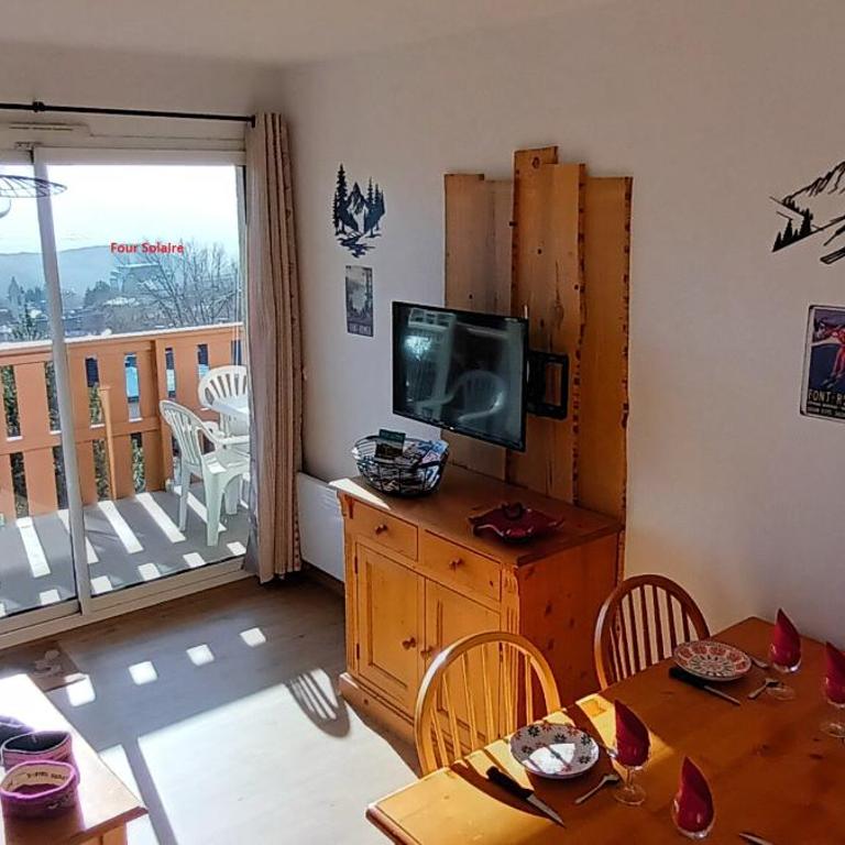 Vue panoramique - Confortable - Piscine - Randonnées - Skis - Appartement 1 Chambre - 5